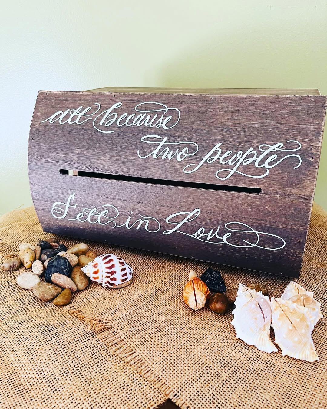 Chest wood with calligraphy
